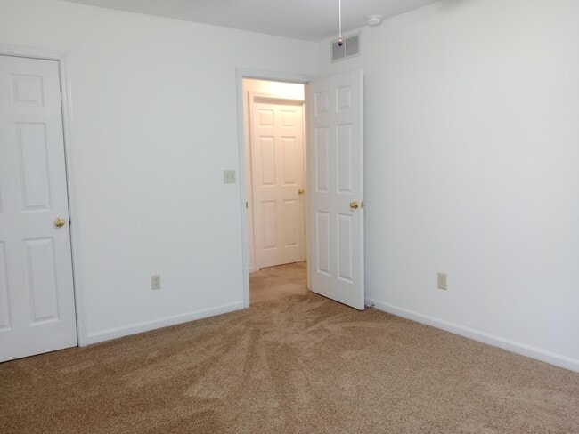 Building Photo - 2416 Calder Ct