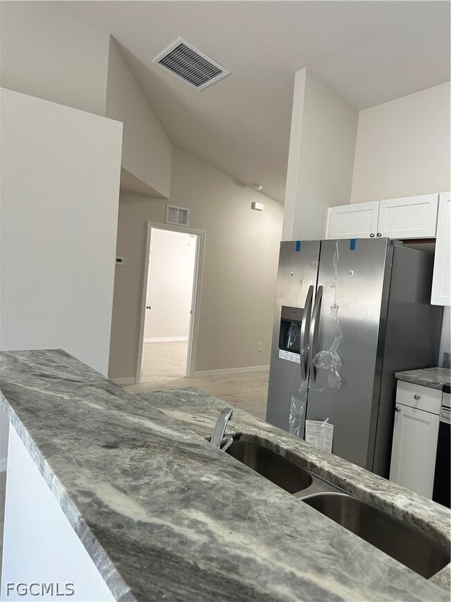 Building Photo - 1131 SW 16th Terrace