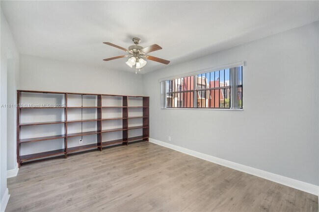 Building Photo - 13707 Kendale Lakes Cir