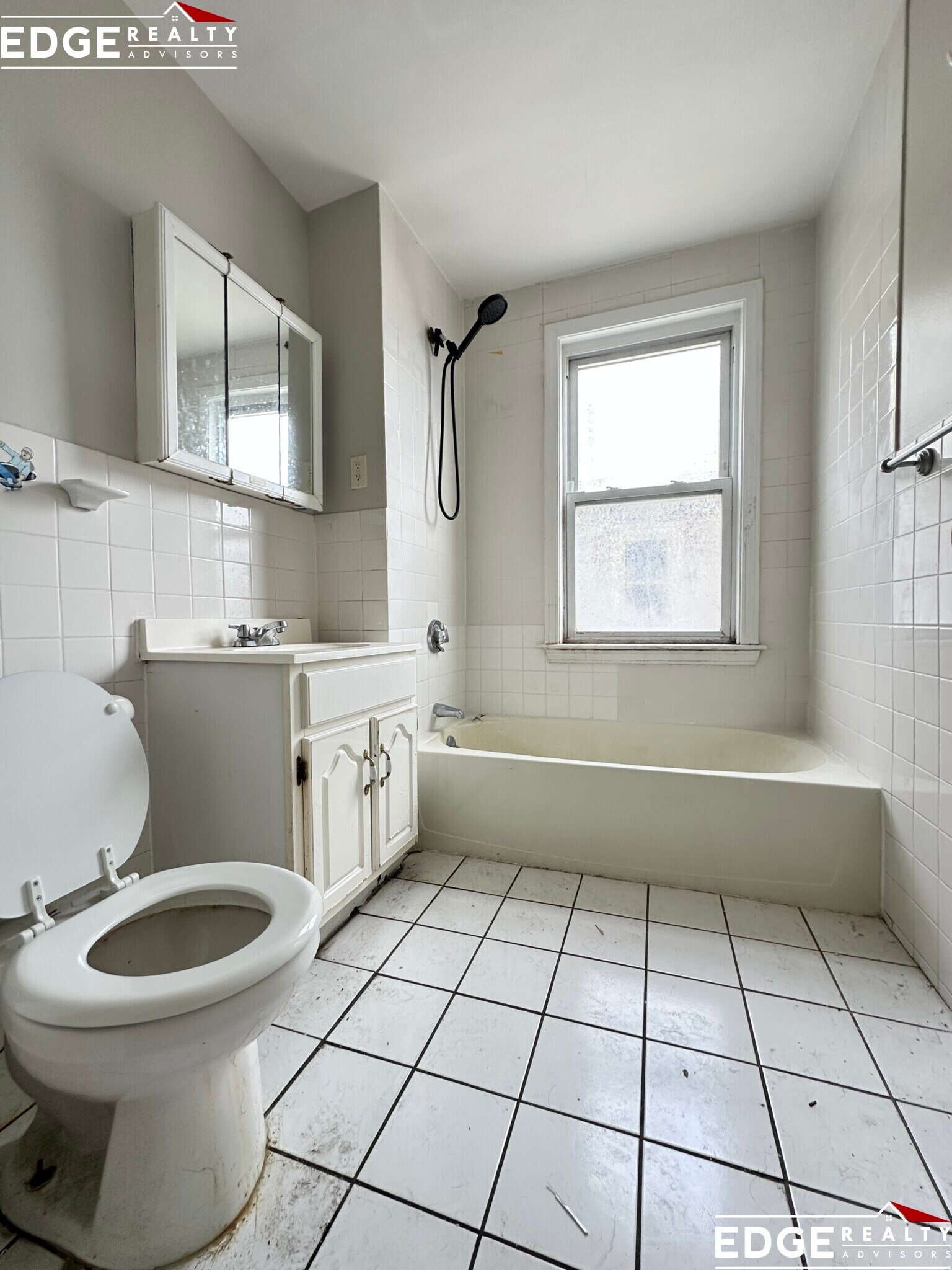 Building Photo - 72 Antwerp St