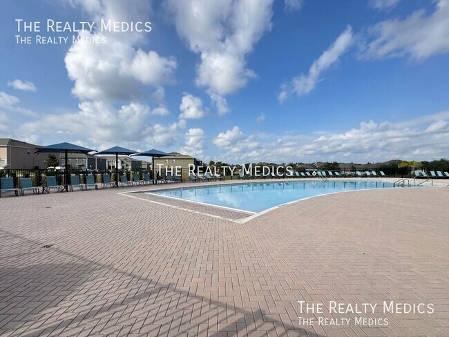 Building Photo - 2331 Gifford Dr