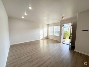 Building Photo - Merced: $2239 4 bed 3.5 bath two story hom...