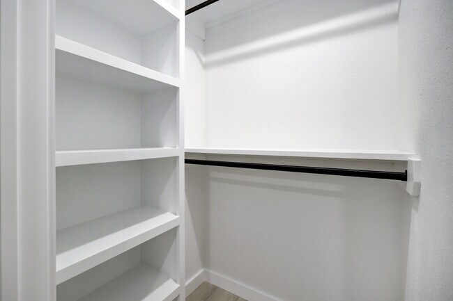 Building Photo - 3403 Audubon Pl