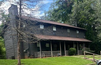 Building Photo - Springwood