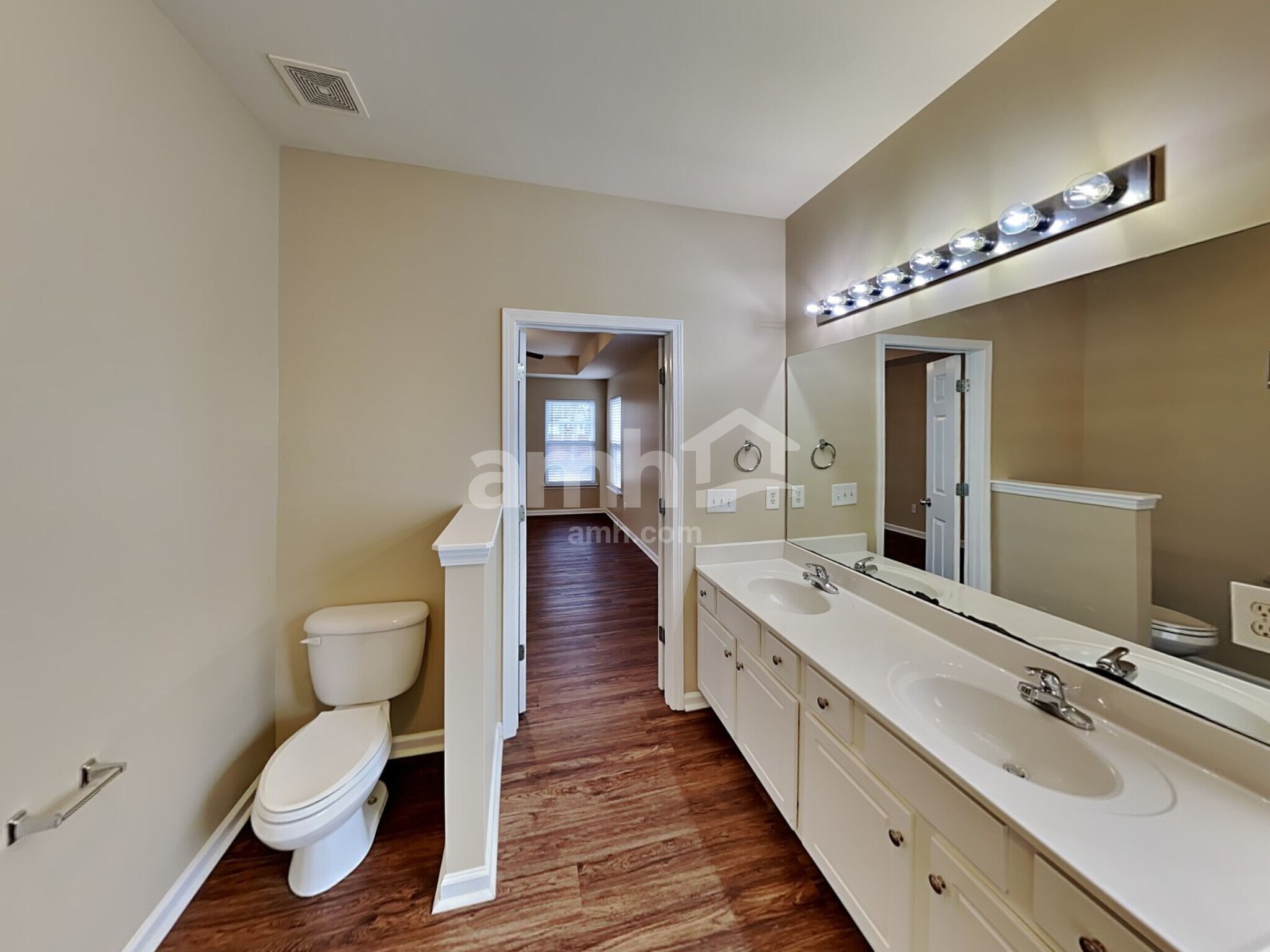 Building Photo - 7472 Riverland Dr