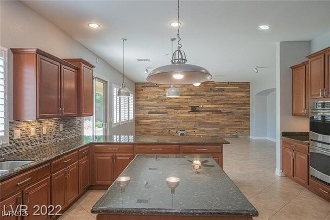 Building Photo - 4935 N Moncada Way