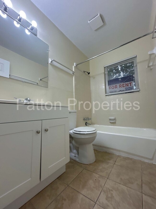 Building Photo - Crane Forest Home