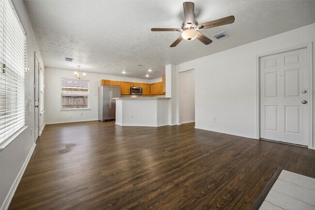 Building Photo - 18401 Sunrise Oaks Ct