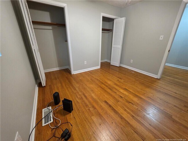 Building Photo - 112 Chloe Dr