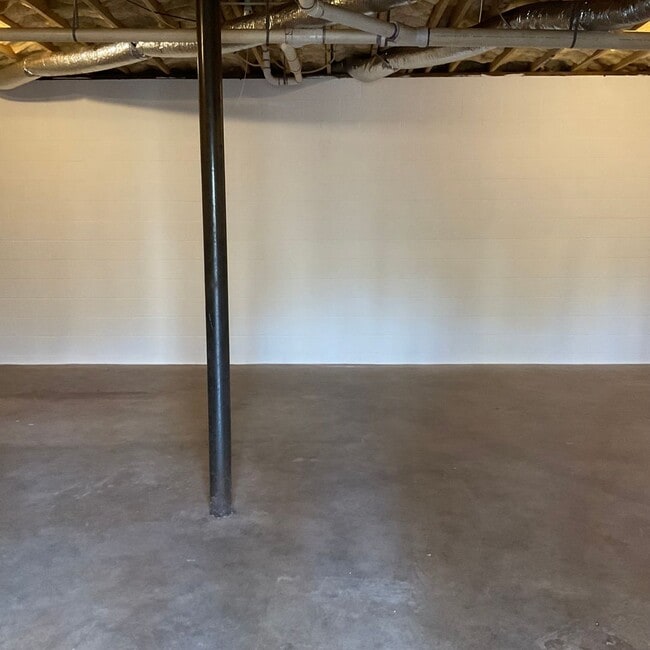 Building Photo - 2 Bedroom, 2 Baths Duplex Apartment for Rent with Unfinished Basement