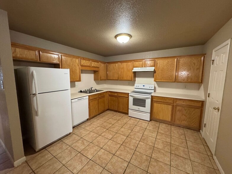 Building Photo - 4803 John David Dr