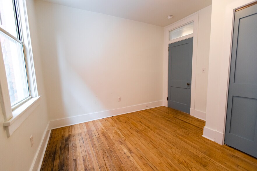 Building Photo - 226 45th St