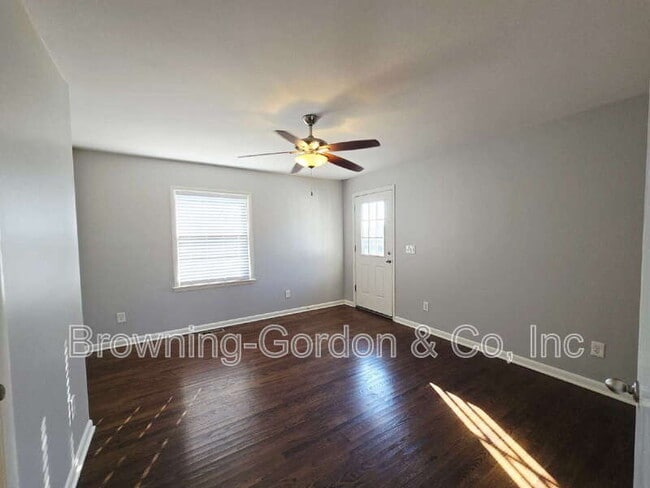 Building Photo - 2817 Paden Dr