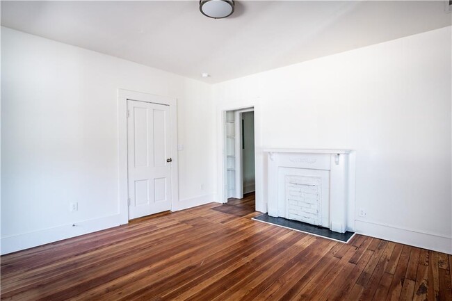 Building Photo - 1359 Finley St NE