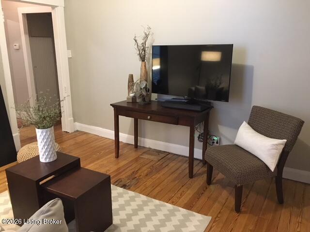 Building Photo - 3903 Kennison Ave