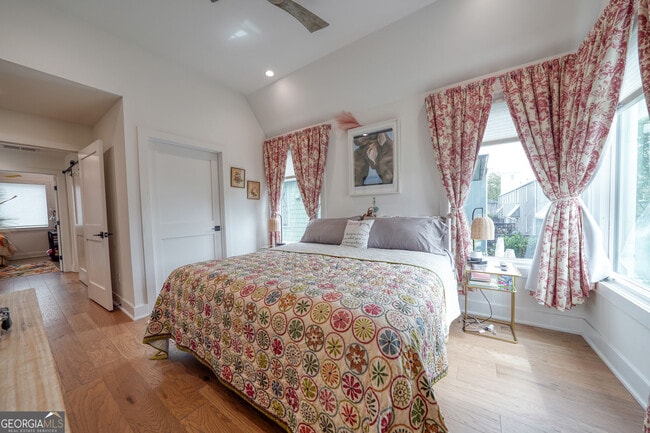 Building Photo - 305 Breakspear Ln