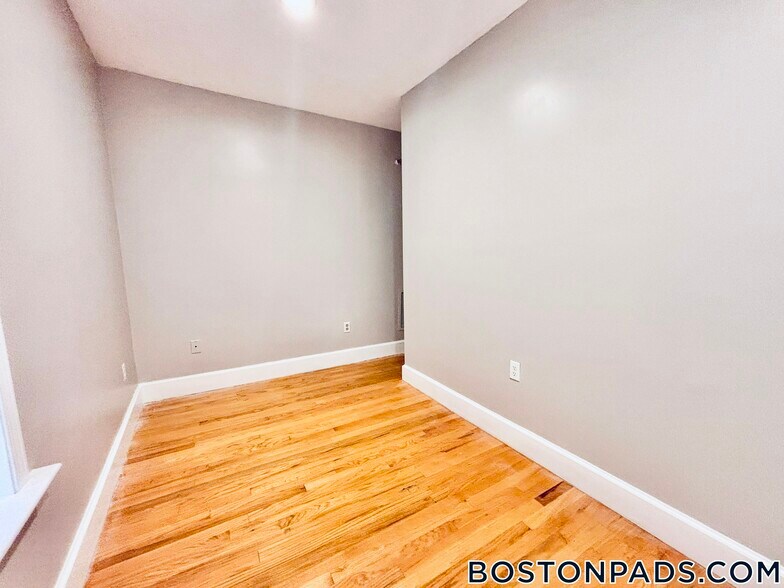 Building Photo - 37 Sheafe St