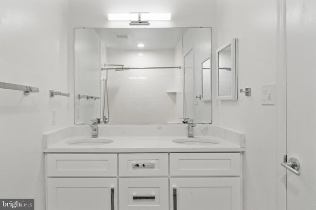 Building Photo - 9312 Sprinklewood Ln