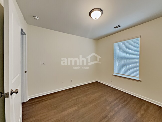 Building Photo - 167 Ivy Brook Dr