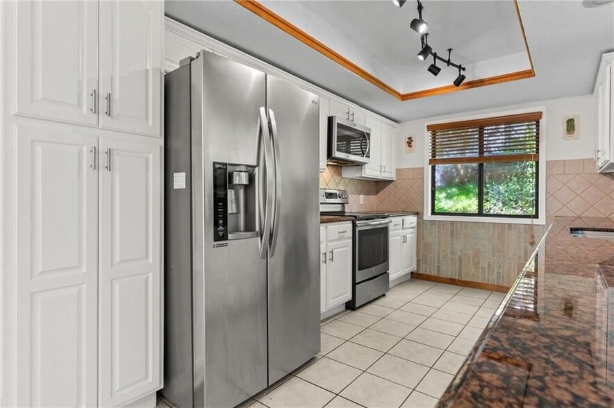 Building Photo - 890 Muirfield Ridge NE