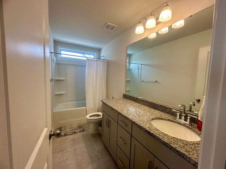 Building Photo - 38 Ravens Ridge Rd