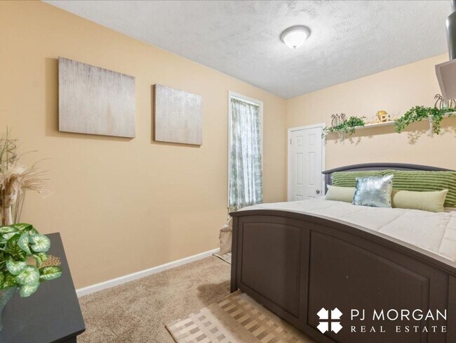 Building Photo - South Omaha Charm -Half off the 1st months rent!