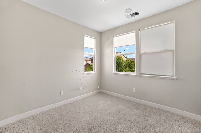 Building Photo - 3550 Druffel Pl