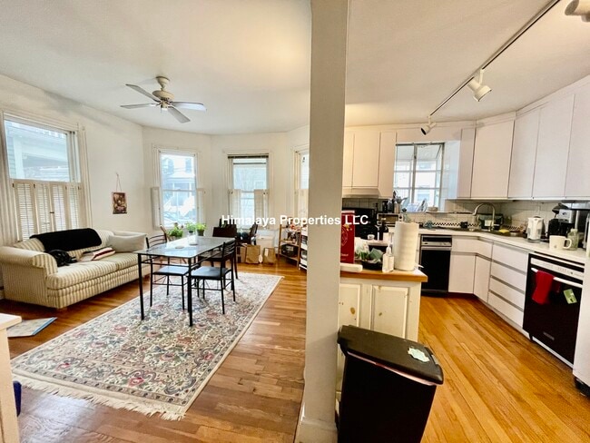 Building Photo - 12 Fisk Pl