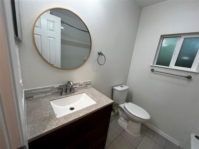 Building Photo - 5101 Meadow Creek Cove