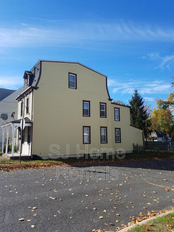 Building Photo - 649 Bordentown Rd