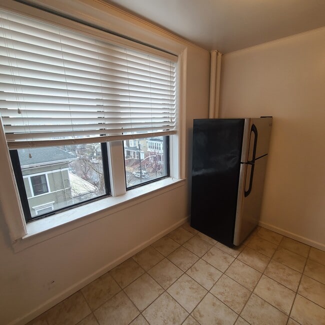 Refrigerator Included - 290 Potter Pl