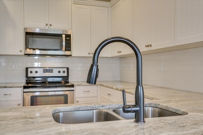 Building Photo - 3520 Patron Dr