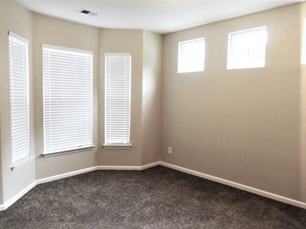Building Photo - 245 Old Savannah Dr