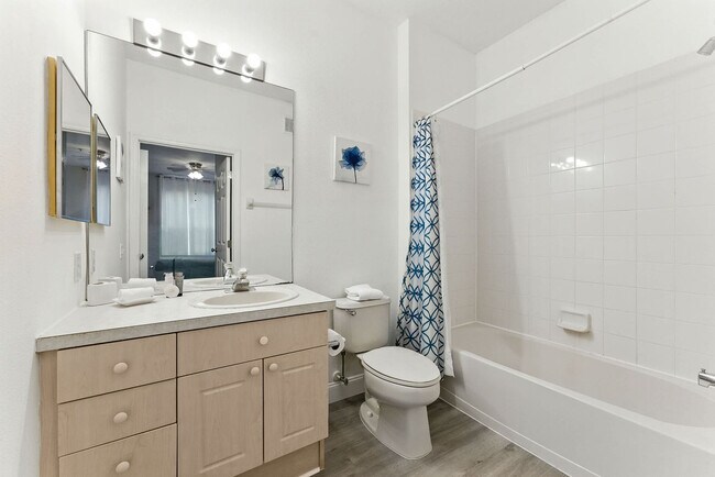 Building Photo - 8101 Coconut Pl