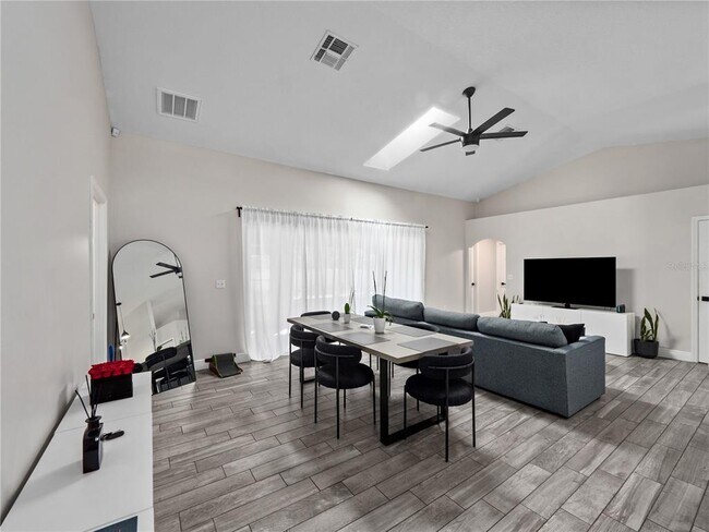 Building Photo - 117 Rachel Lin Ln