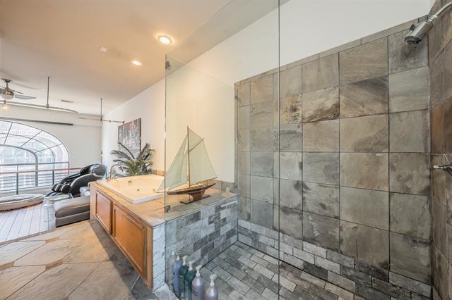 Building Photo - 3911 Gilbert Ave