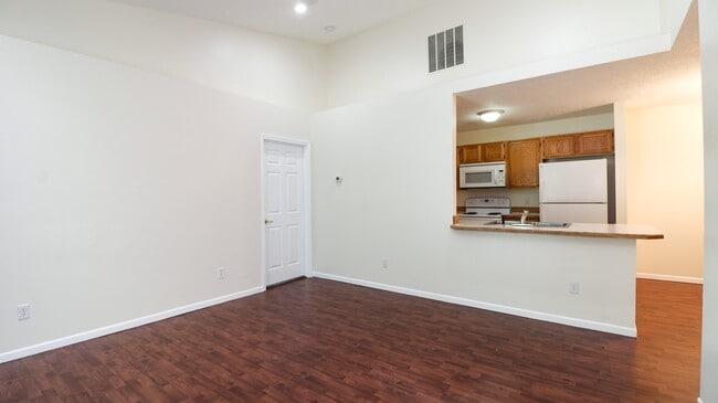 Building Photo - Stephen-2139