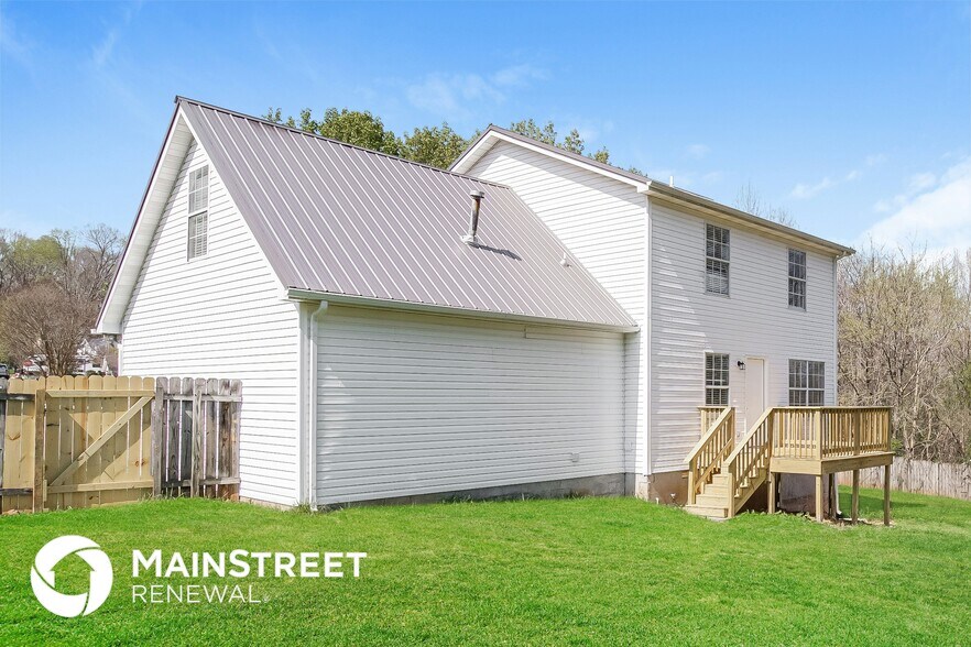 Building Photo - 658 Cornerbrook Ln