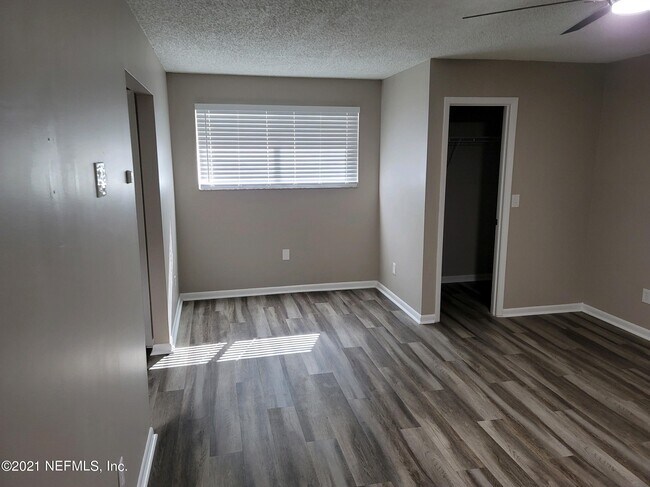 Building Photo - 5553 Greatpine Ln S