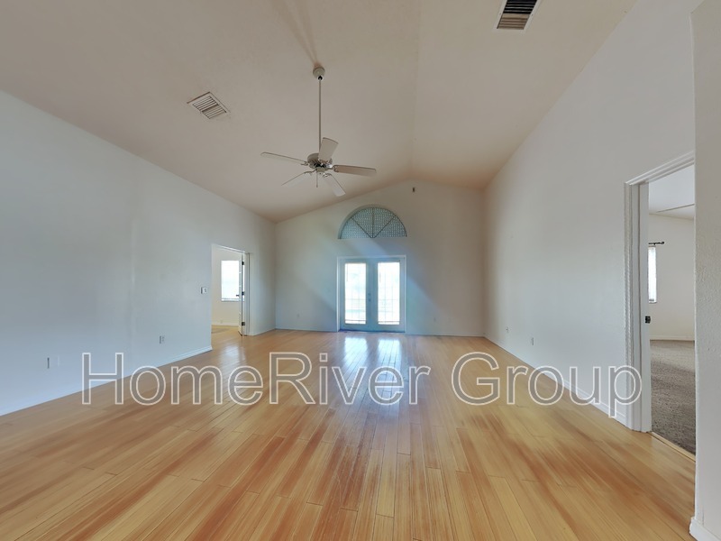 Building Photo - 679 Heather Stone Dr