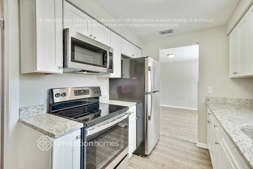 Building Photo - 428 La Paz Pl