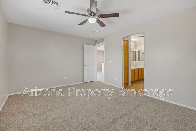 Building Photo - 31567 N Cactus Dr