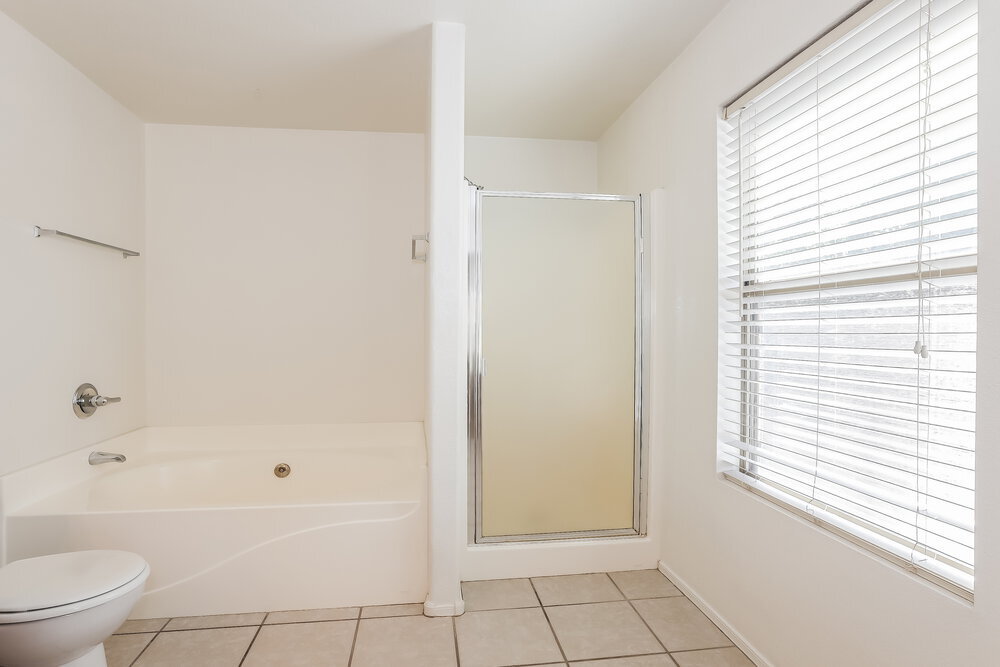 Building Photo - 2714 S Sailors Way