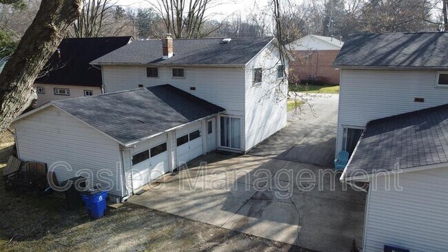 Building Photo - 1245 Overbrook Dr