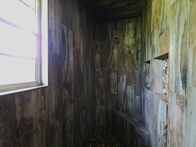 Building Photo - Spacious Country Home for Lease in Van, Texas!