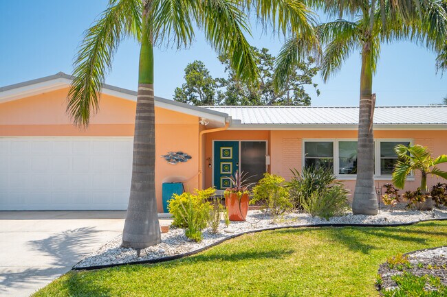 Building Photo - 4056 38th Way S