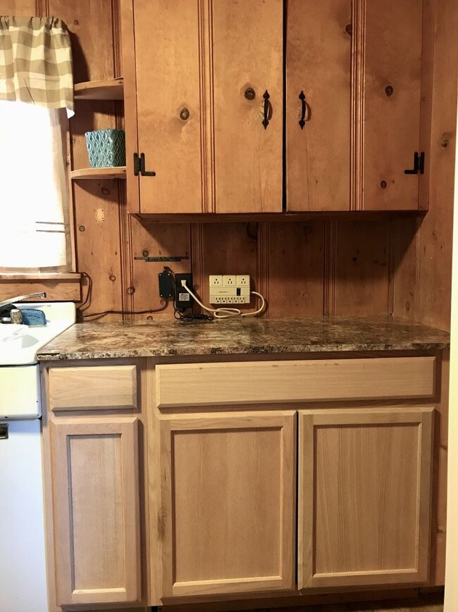 Primary Photo - Seasonal Furnished rental sleeps 4