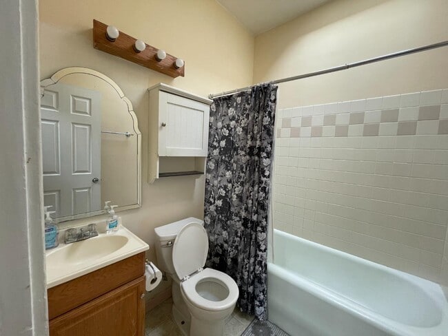 Building Photo - 3260 17th St