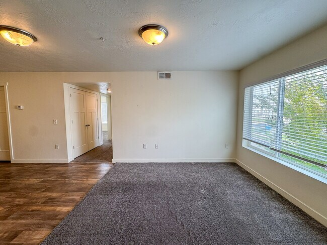 Building Photo - 531 S 850 E