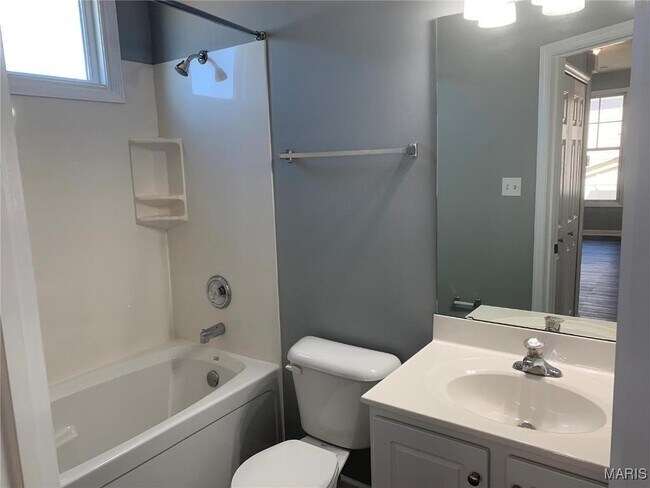 Building Photo - 3410 E Lime Kiln